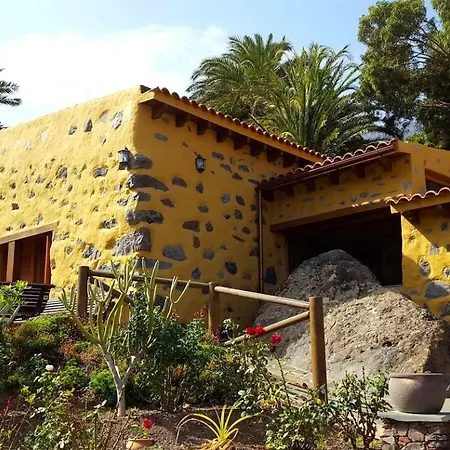 Spacious Villa Rental For A Beachside Holiday In Gran Canaria In Spain